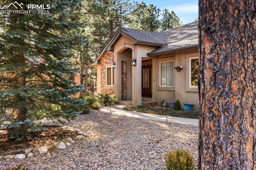 Colorado Springs, Colorado, 80908, United States, 5 Bedrooms Bedrooms, ,4 BathroomsBathrooms,Residential,Active,2014614