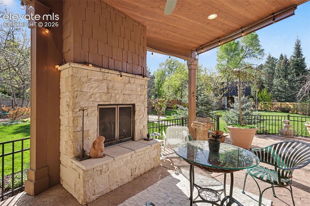 Colorado Springs, Colorado, 80906, United States, 2 Bedrooms Bedrooms, ,3 BathroomsBathrooms,Residential,Active,2045744