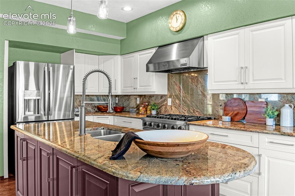 Colorado Springs, Colorado, 80919, United States, 4 Bedrooms Bedrooms, ,4 BathroomsBathrooms,Residential,Active,2052048