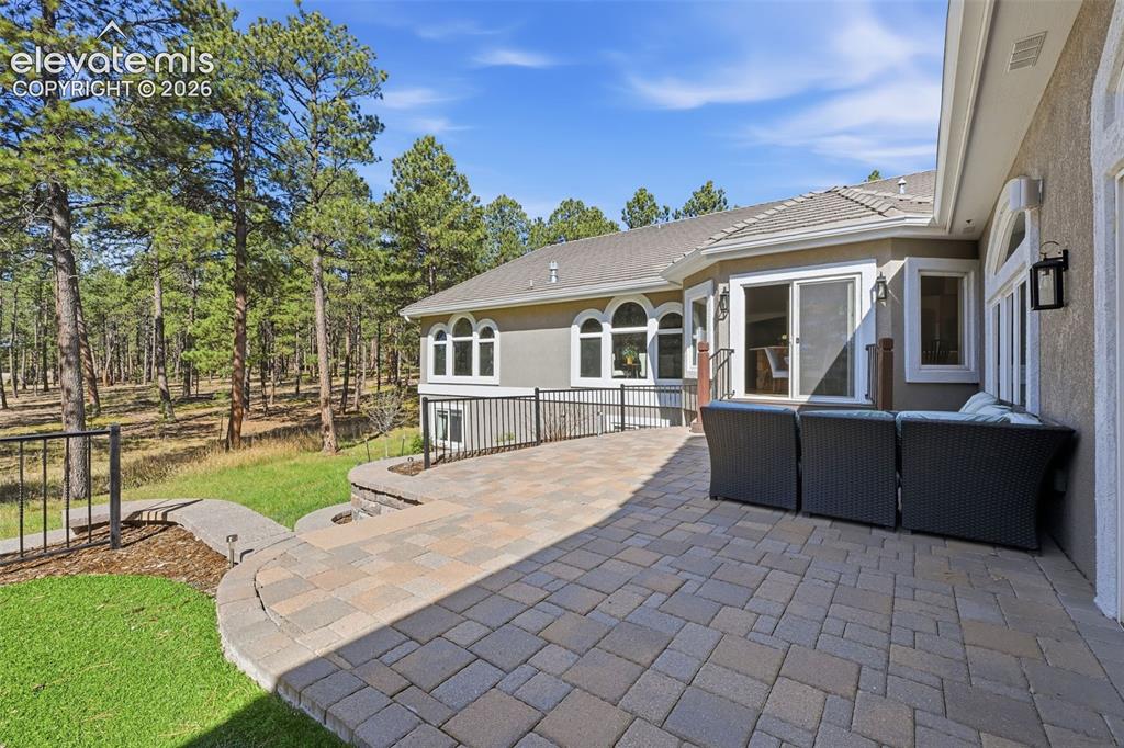 Colorado Springs, Colorado, 80908, United States, 6 Bedrooms Bedrooms, ,5 BathroomsBathrooms,Residential,Active,2045782