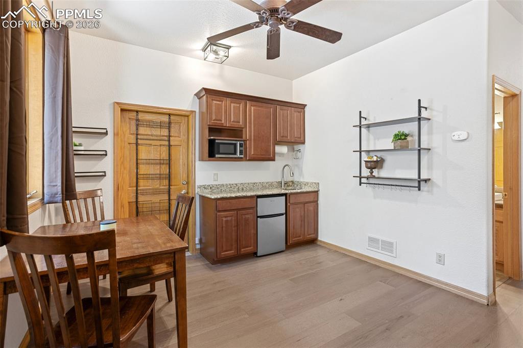 Colorado Springs, Colorado, 80908, United States, 5 Bedrooms Bedrooms, ,4 BathroomsBathrooms,Residential,Active,2008925