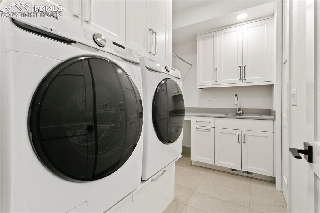 Monument, Colorado, 80132, United States, 6 Bedrooms Bedrooms, ,8 BathroomsBathrooms,Residential,Active,1992256