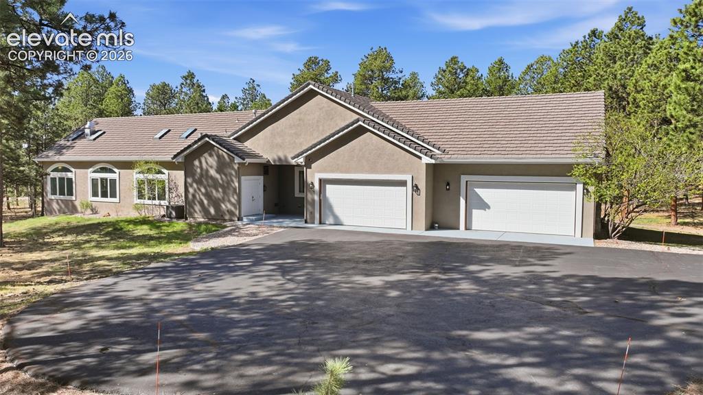Colorado Springs, Colorado, 80908, United States, 6 Bedrooms Bedrooms, ,5 BathroomsBathrooms,Residential,Active,2045782