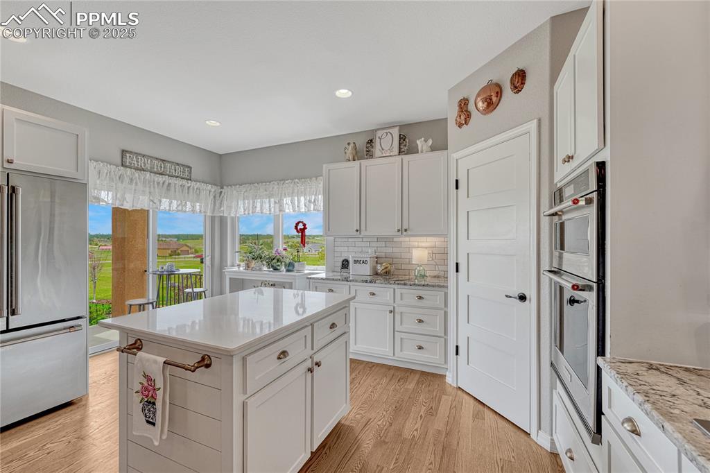 Colorado Springs, Colorado, 80908, United States, 4 Bedrooms Bedrooms, ,4 BathroomsBathrooms,Residential,Active,1992214