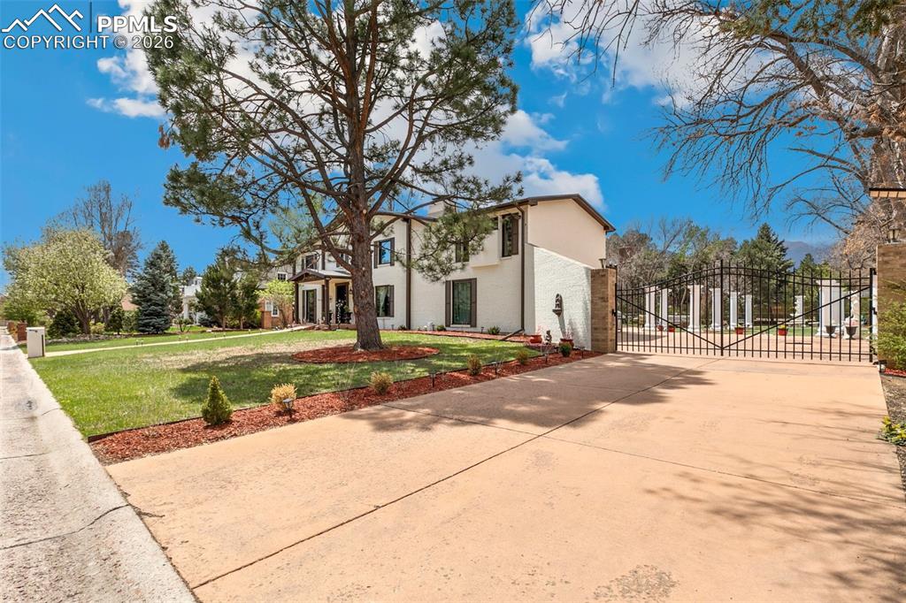 Colorado Springs, Colorado, 80906, United States, 5 Bedrooms Bedrooms, ,6 BathroomsBathrooms,Residential,Active,2014578