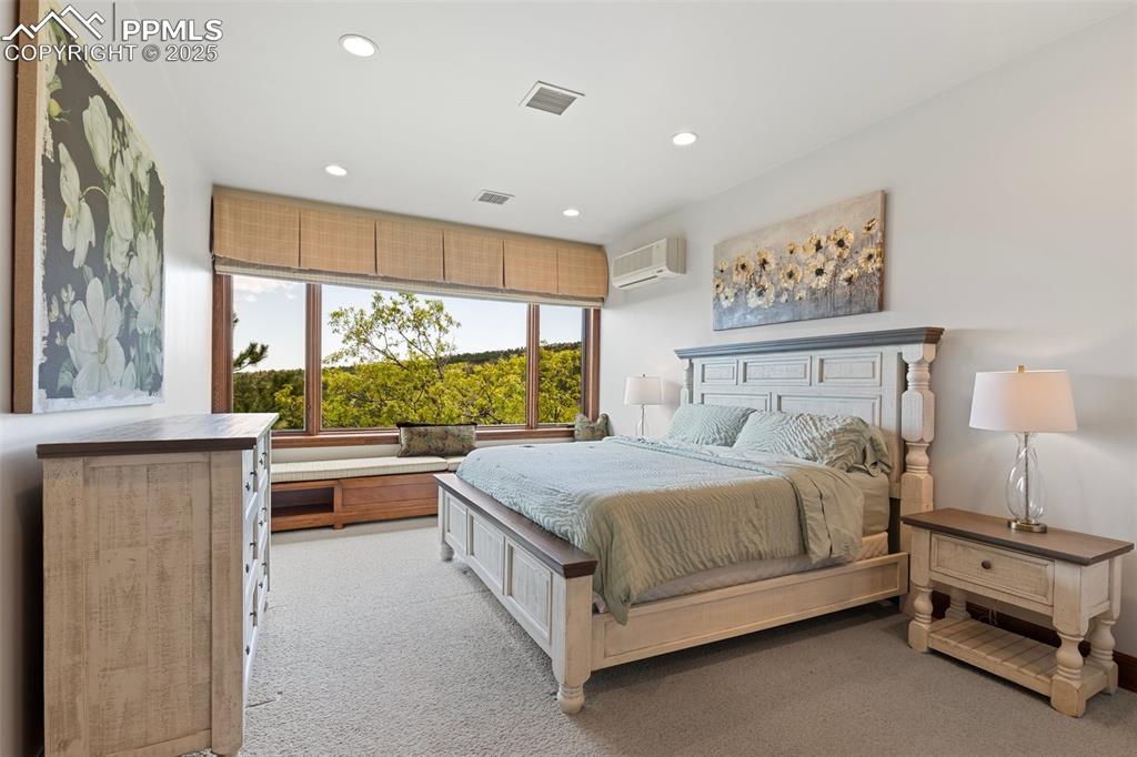 Colorado Springs, Colorado, 80906, United States, ,6 BathroomsBathrooms,Residential,Active,1823998