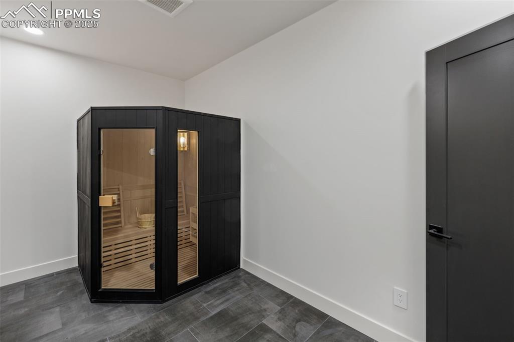 Colorado Springs, Colorado, 80908, United States, 4 Bedrooms Bedrooms, ,5 BathroomsBathrooms,Residential,Active,1992290