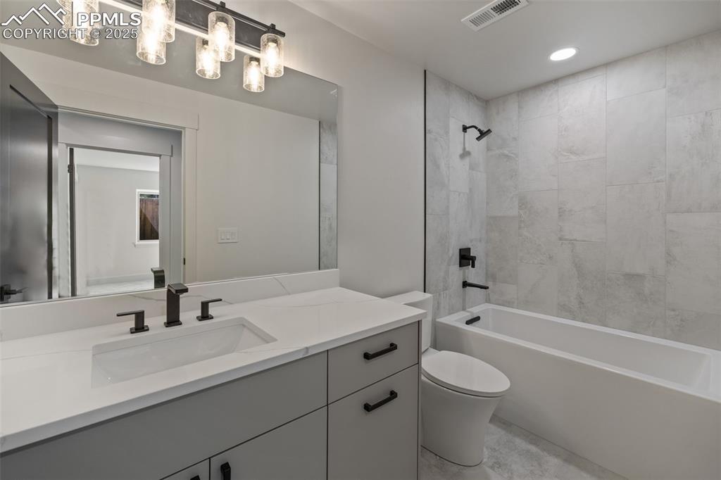 Colorado Springs, Colorado, 80908, United States, 4 Bedrooms Bedrooms, ,5 BathroomsBathrooms,Residential,Active,1992290