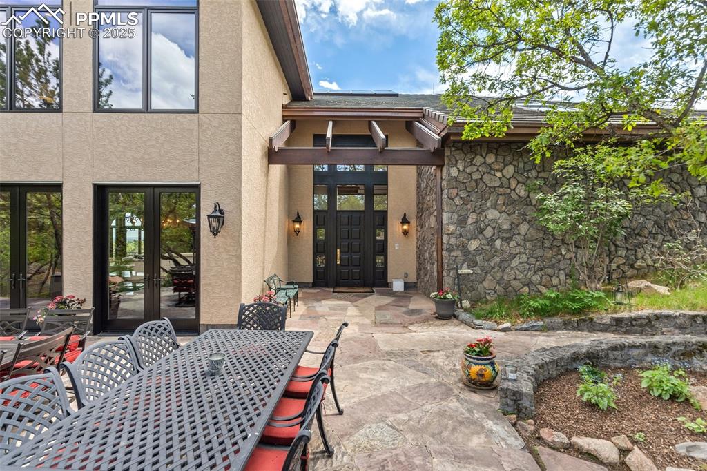 Colorado Springs, Colorado, 80906, United States, ,6 BathroomsBathrooms,Residential,Active,1823998