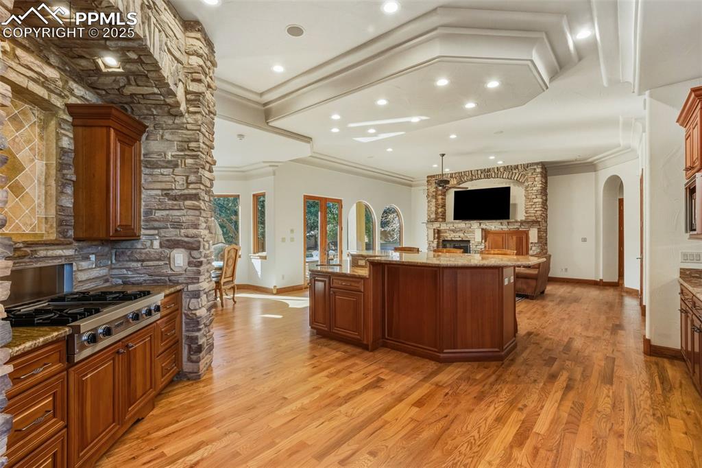 Colorado Springs, Colorado, 80906, United States, 5 Bedrooms Bedrooms, ,8 BathroomsBathrooms,Residential,Active,1992319