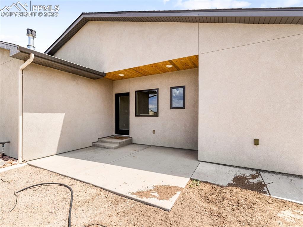 Beulah, Colorado, 81023, United States, 5 Bedrooms Bedrooms, ,5 BathroomsBathrooms,Residential,Active,1922547