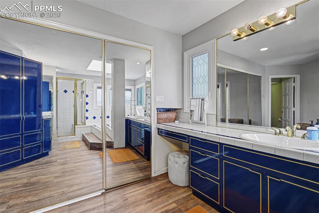 Colorado Springs, Colorado, 80906, United States, 5 Bedrooms Bedrooms, ,5 BathroomsBathrooms,Residential,Active,2014958