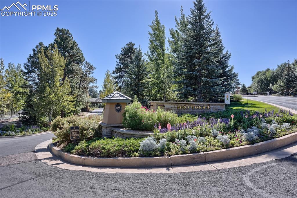 Colorado Springs, Colorado, 80906, United States, 3 Bedrooms Bedrooms, ,4 BathroomsBathrooms,Residential,Active,1998591