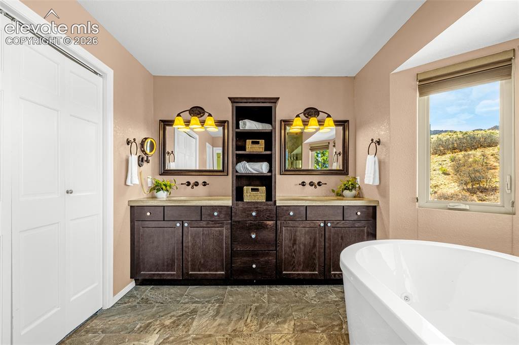Colorado Springs, Colorado, 80919, United States, 4 Bedrooms Bedrooms, ,4 BathroomsBathrooms,Residential,Active,2052048