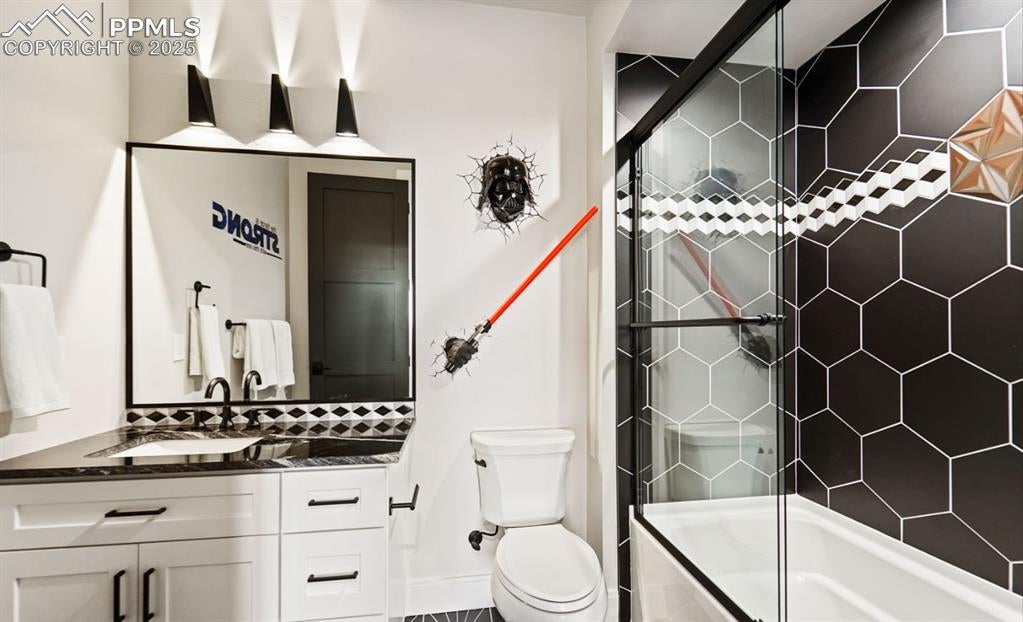 Colorado Springs, Colorado, 80908, United States, 5 Bedrooms Bedrooms, ,6 BathroomsBathrooms,Residential,Active,1936163