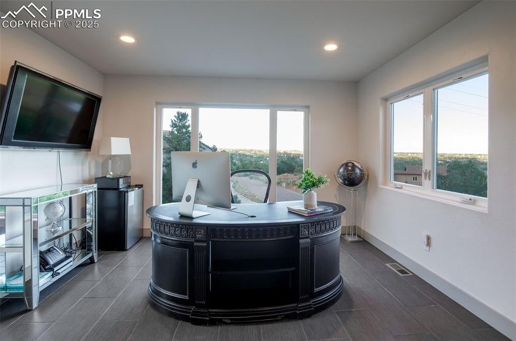 Manitou Springs, Colorado, 80829, United States, 3 Bedrooms Bedrooms, ,3 BathroomsBathrooms,Residential,Active,1992234