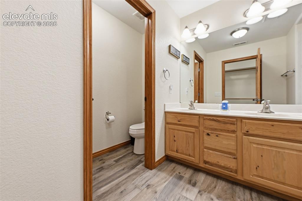 Colorado Springs, Colorado, 80908, United States, 6 Bedrooms Bedrooms, ,5 BathroomsBathrooms,Residential,Active,2045782
