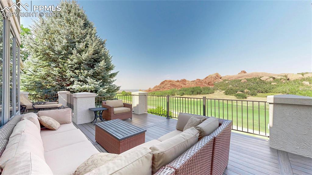 Littleton, Colorado, 80125, United States, 5 Bedrooms Bedrooms, ,4 BathroomsBathrooms,Residential,Active,1927660