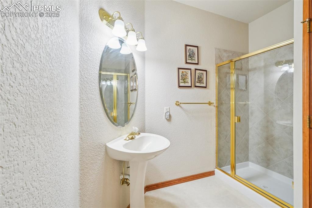 Monument, Colorado, 80132, United States, 5 Bedrooms Bedrooms, ,5 BathroomsBathrooms,Residential,Active,1953413