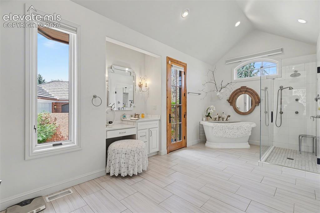 Colorado Springs, Colorado, 80906, United States, 2 Bedrooms Bedrooms, ,3 BathroomsBathrooms,Residential,Active,2045744