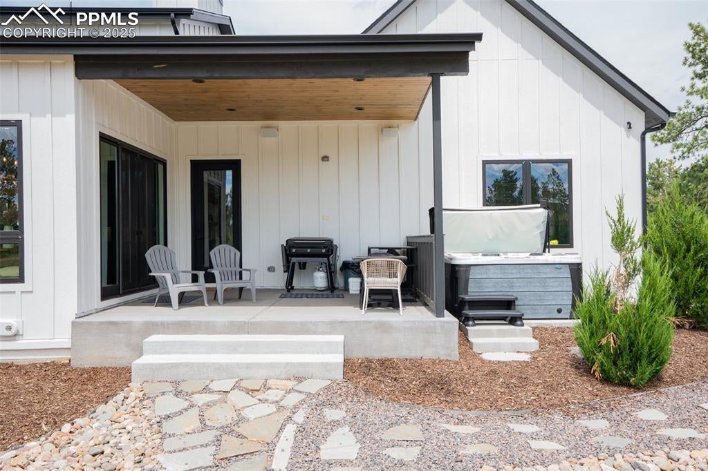 Franktown, Colorado, 80116, United States, 4 Bedrooms Bedrooms, ,5 BathroomsBathrooms,Residential,Active,1968385