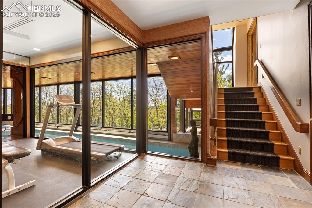 Colorado Springs, Colorado, 80906, United States, ,6 BathroomsBathrooms,Residential,Active,1823998