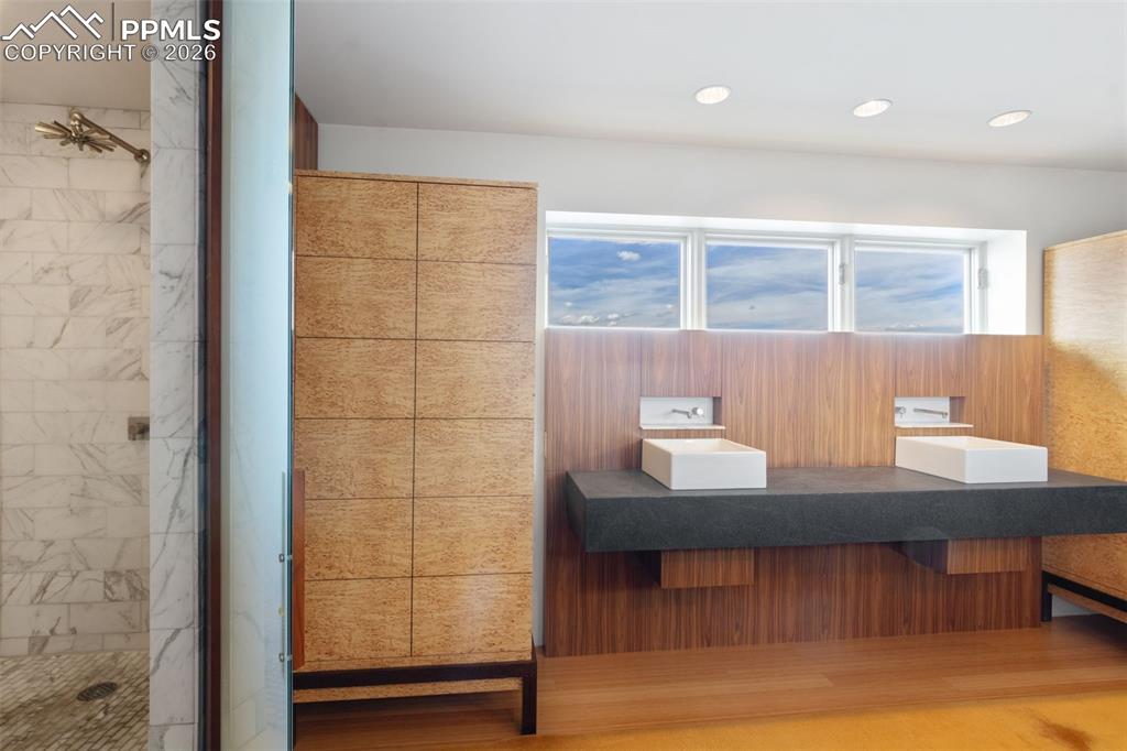 Colorado Springs, Colorado, 80903, United States, 3 Bedrooms Bedrooms, ,3 BathroomsBathrooms,Residential,Active,2010586