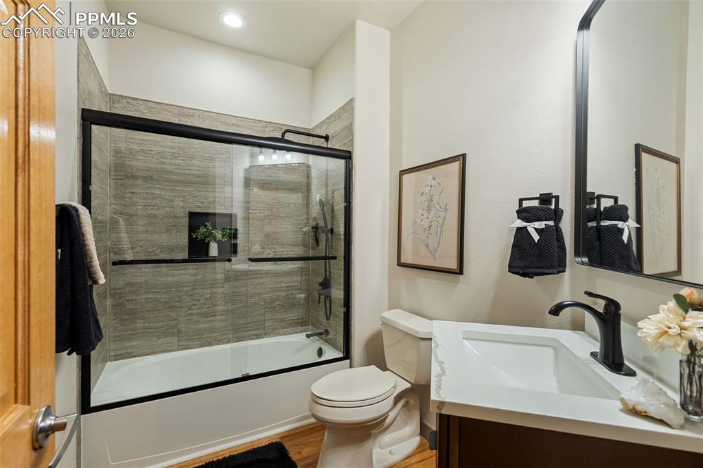 Colorado Springs, Colorado, 80908, United States, 5 Bedrooms Bedrooms, ,4 BathroomsBathrooms,Residential,Active,2008925