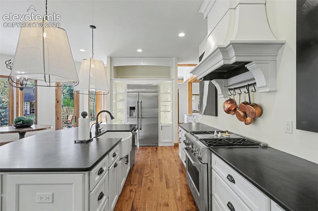Colorado Springs, Colorado, 80906, United States, 2 Bedrooms Bedrooms, ,3 BathroomsBathrooms,Residential,Active,2045744