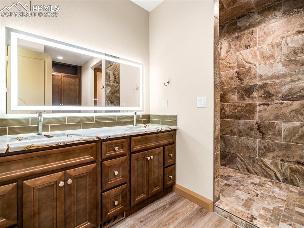 Beulah, Colorado, 81023, United States, 5 Bedrooms Bedrooms, ,5 BathroomsBathrooms,Residential,Active,1922547