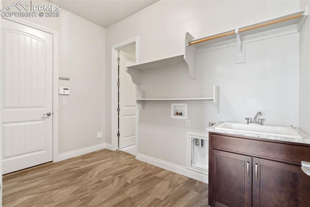 Colorado Springs, Colorado, 80921, United States, 5 Bedrooms Bedrooms, ,4 BathroomsBathrooms,Residential,Active,2002344