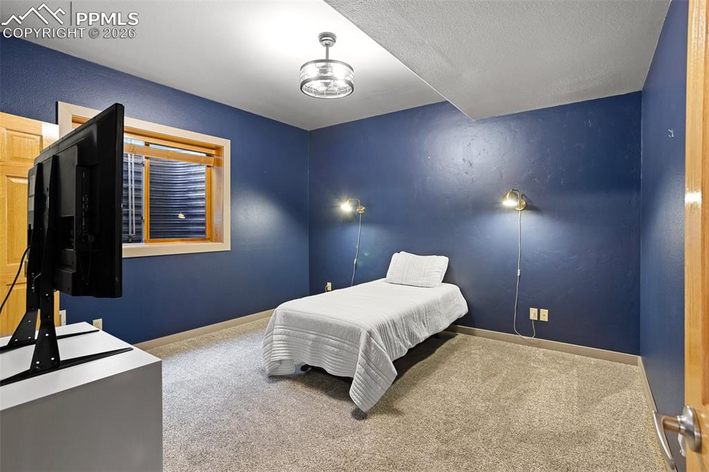 Colorado Springs, Colorado, 80908, United States, 5 Bedrooms Bedrooms, ,4 BathroomsBathrooms,Residential,Active,2008925