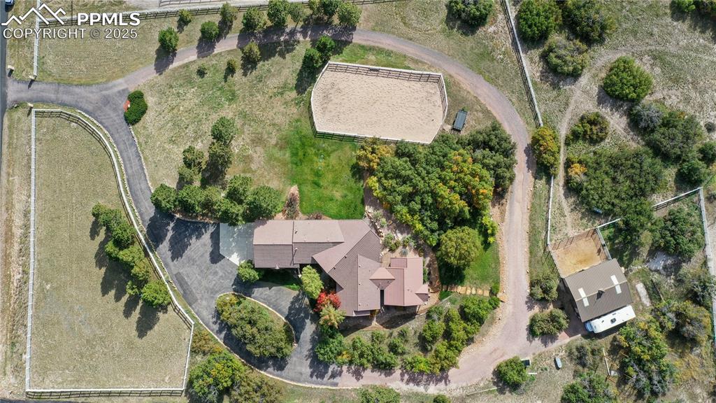 Colorado Springs, Colorado, 80908, United States, 5 Bedrooms Bedrooms, ,5 BathroomsBathrooms,Residential,Active,1954015