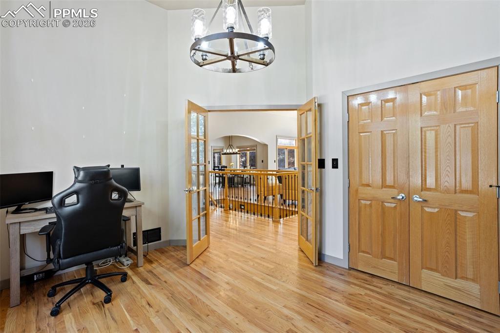 Colorado Springs, Colorado, 80908, United States, 5 Bedrooms Bedrooms, ,4 BathroomsBathrooms,Residential,Active,2008925