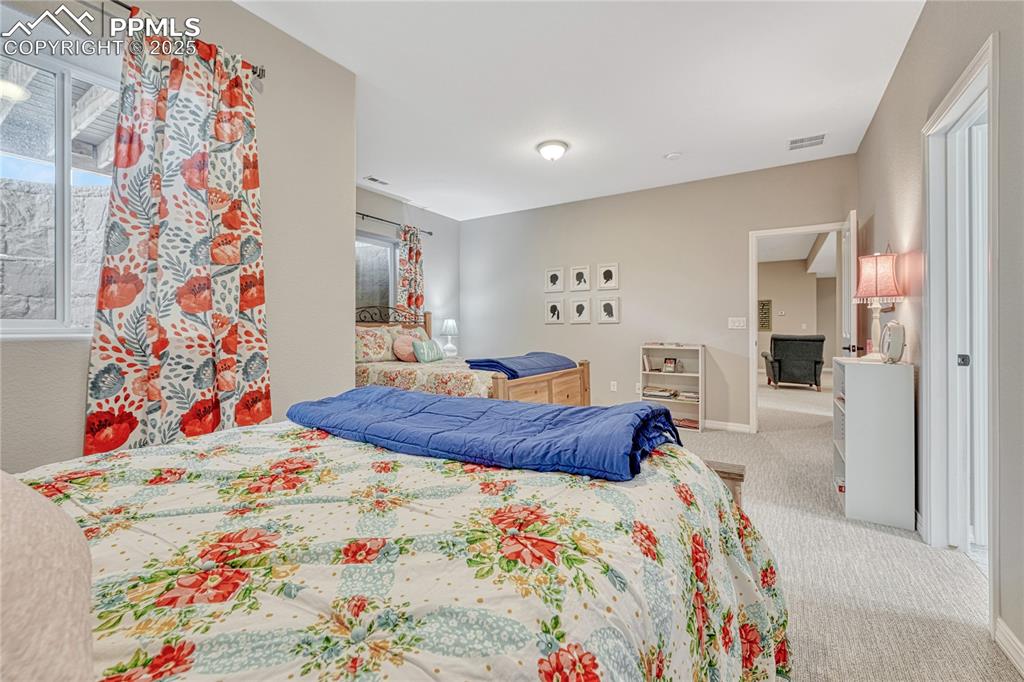 Colorado Springs, Colorado, 80908, United States, 4 Bedrooms Bedrooms, ,4 BathroomsBathrooms,Residential,Active,1992214