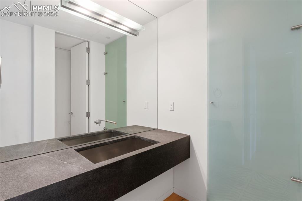 Colorado Springs, Colorado, 80903, United States, 3 Bedrooms Bedrooms, ,3 BathroomsBathrooms,Residential,Active,2010586