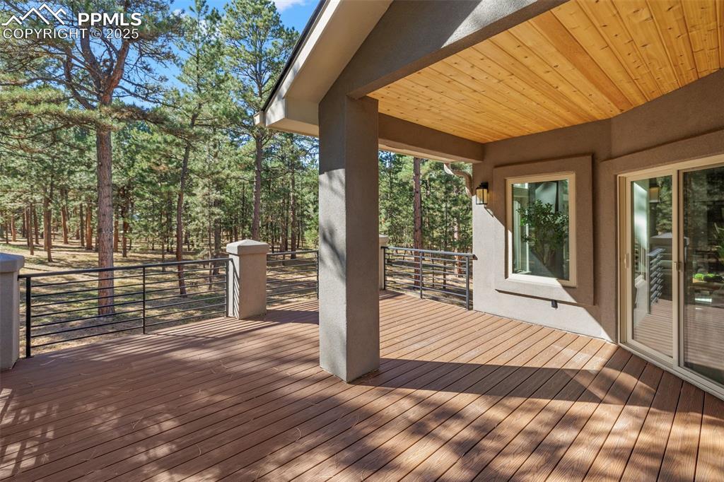 Colorado Springs, Colorado, 80908, United States, 4 Bedrooms Bedrooms, ,5 BathroomsBathrooms,Residential,Active,1992290