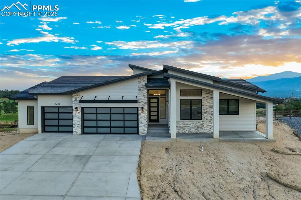 Colorado Springs, Colorado, 80921, United States, 5 Bedrooms Bedrooms, ,6 BathroomsBathrooms,Residential,Active,1992210