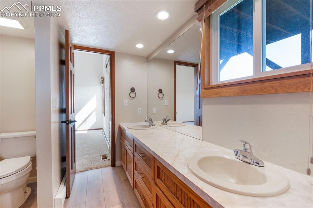 Castle Rock, Colorado, 80109, United States, 7 Bedrooms Bedrooms, ,5 BathroomsBathrooms,Residential,Active,1992309