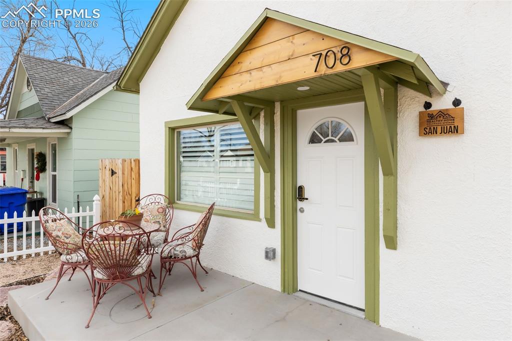 Colorado Springs, Colorado, 80903, United States, 2 Bedrooms Bedrooms, ,2 BathroomsBathrooms,Residential,Active,2045029