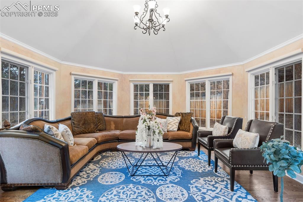 Colorado Springs, Colorado, 80906, United States, 5 Bedrooms Bedrooms, ,5 BathroomsBathrooms,Residential,Active,1998601