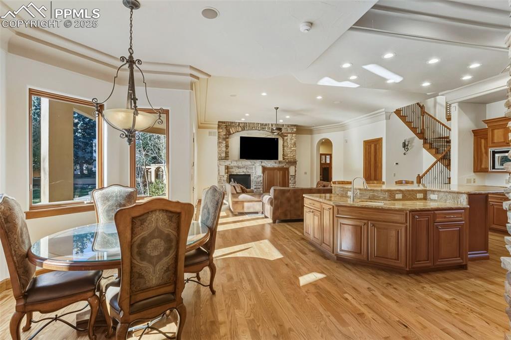 Colorado Springs, Colorado, 80906, United States, 5 Bedrooms Bedrooms, ,8 BathroomsBathrooms,Residential,Active,1992319