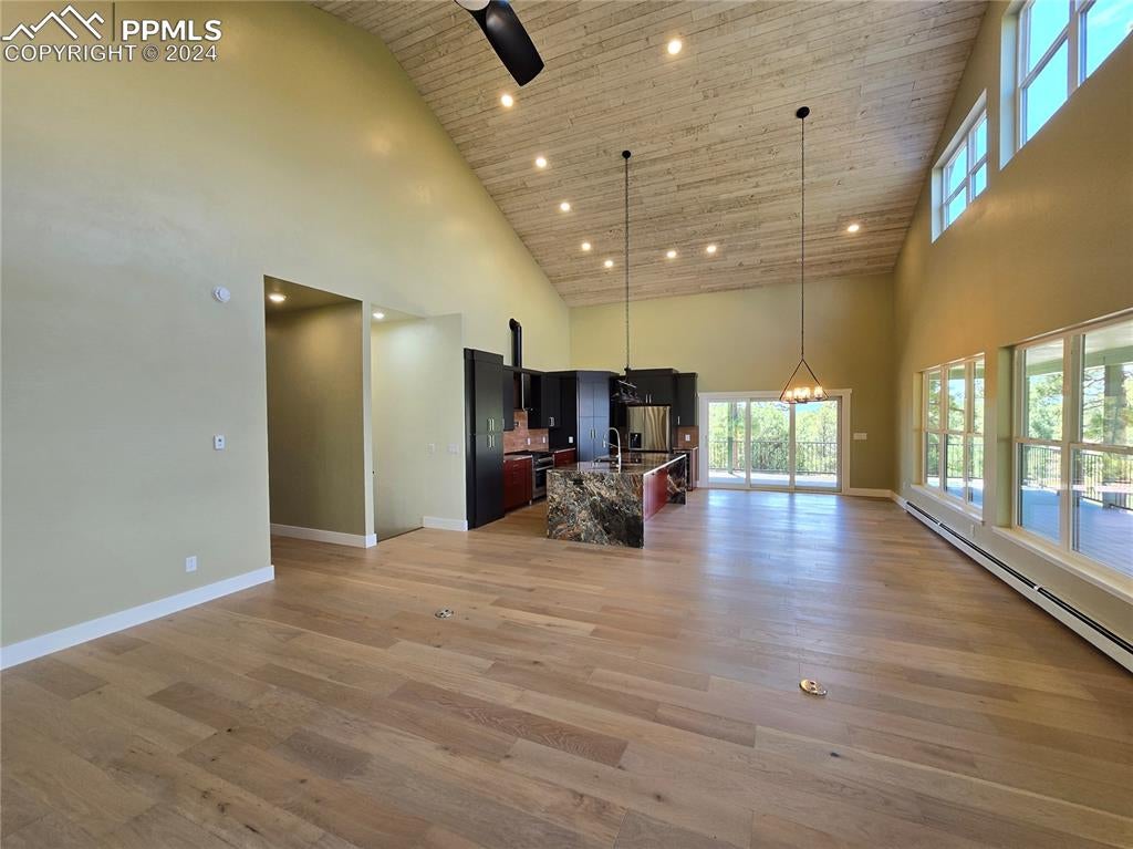 Trinidad, Colorado, 81082, United States, 4 Bedrooms Bedrooms, ,3 BathroomsBathrooms,Residential,Active,1992232