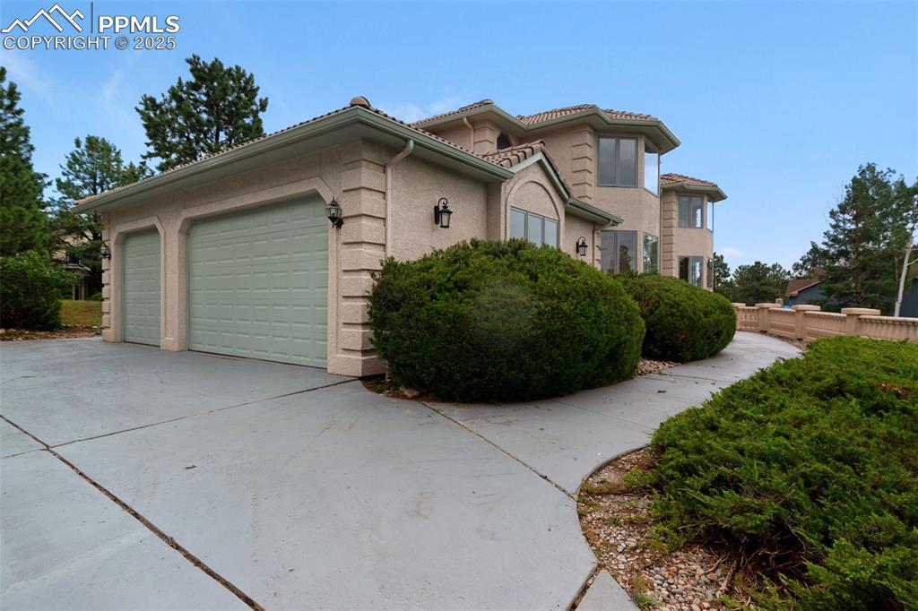 Monument, Colorado, 80132, United States, 5 Bedrooms Bedrooms, ,5 BathroomsBathrooms,Residential,Active,1992275