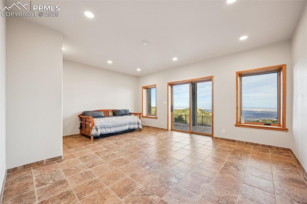 Manitou Springs, Colorado, 80829, United States, 6 Bedrooms Bedrooms, ,6 BathroomsBathrooms,Residential,Active,1997622