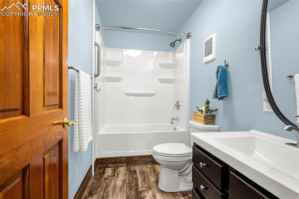 Colorado Springs, Colorado, 80904, United States, 8 Bedrooms Bedrooms, ,5 BathroomsBathrooms,Residential,Active,1810449