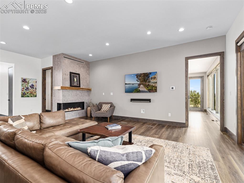 Beulah, Colorado, 81023, United States, 5 Bedrooms Bedrooms, ,5 BathroomsBathrooms,Residential,Active,1922547