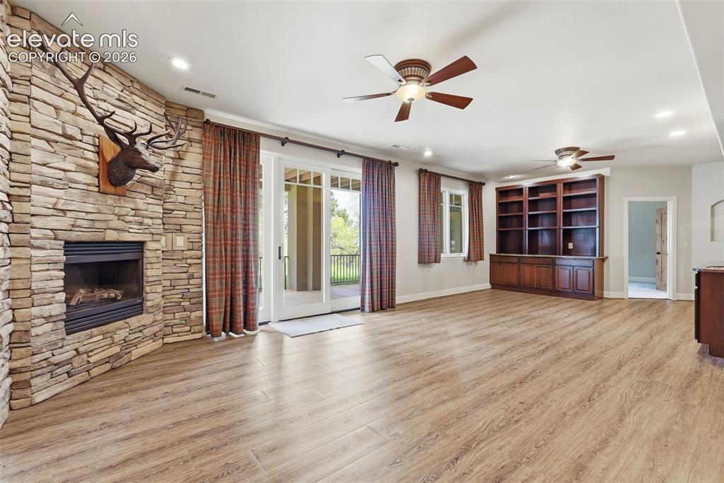 Colorado Springs, Colorado, 80906, United States, 2 Bedrooms Bedrooms, ,4 BathroomsBathrooms,Residential,Active,2052139