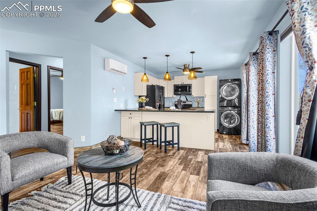 Colorado Springs, Colorado, 80904, United States, 8 Bedrooms Bedrooms, ,5 BathroomsBathrooms,Residential,Active,1810449