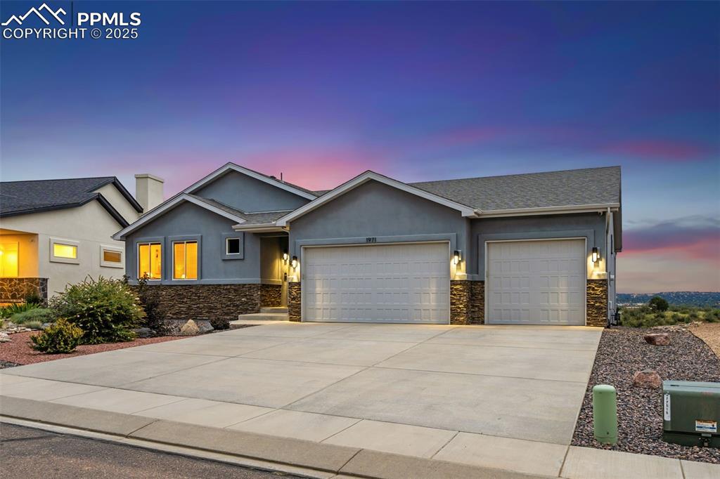 Colorado Springs, Colorado, 80904, United States, 4 Bedrooms Bedrooms, ,5 BathroomsBathrooms,Residential,Active,1992276